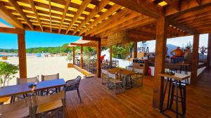 Beach Bar
